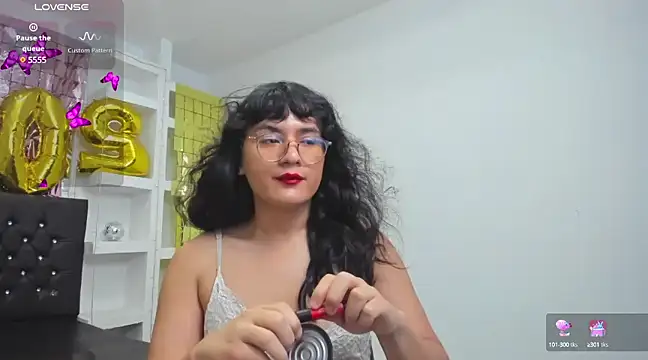 Elith Berry69 online show from March 2, 9:41 pm