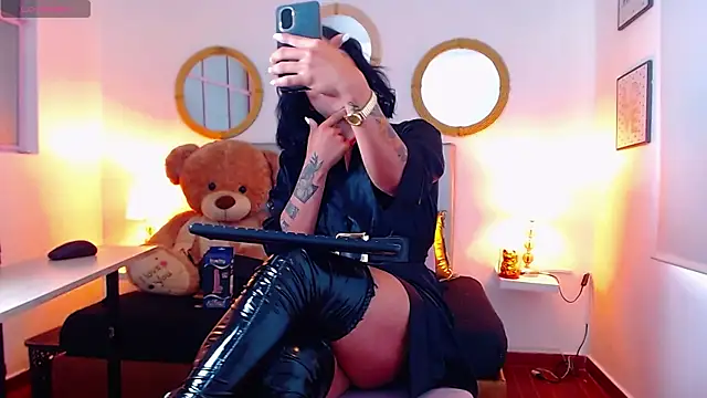 Snapshot of zoe_hecate_sexx chatting on October 11, 5:14 pm zoe hecate sexx online show from October 11, 5:14 pm