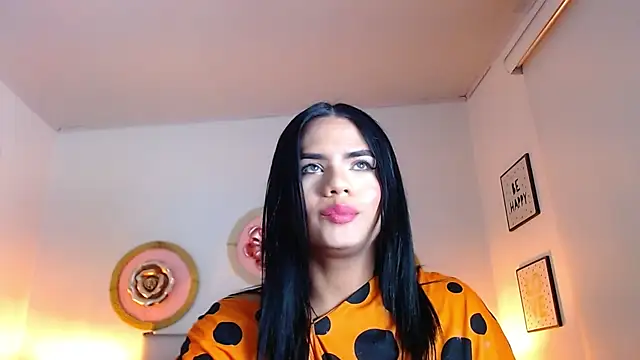 Snapshot of zoe_hecate_sexx chatting on July 6, 10:33 am zoe hecate sexx online show from July 6, 10:33 am