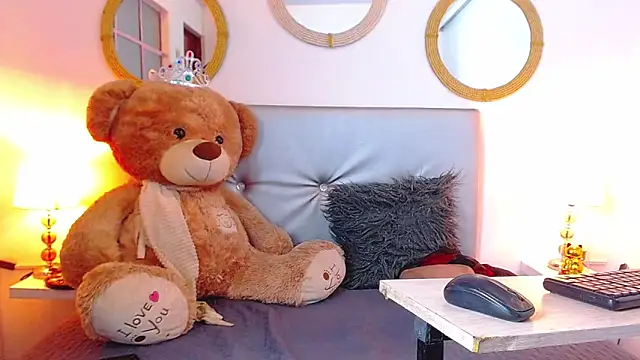 Snapshot of zoe_hecate_sexx chatting on September 23, 10:00 am zoe hecate sexx online show from September 23, 10:00 am