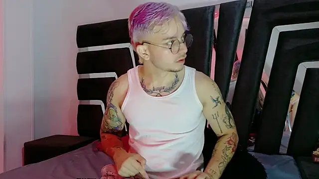 AliceandMax online show from January 15, 1:25 pm