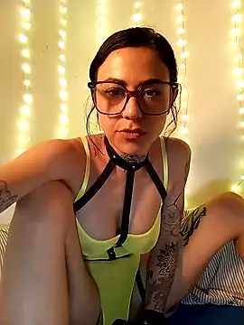 Snapshot of Happygio chatting on January 13, 8:37 pm Happygio online show from January 13, 8:37 pm