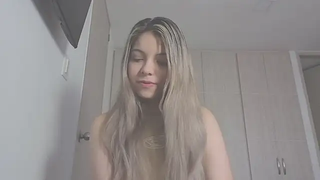 andreau18 online show from December 17, 1:16 pm