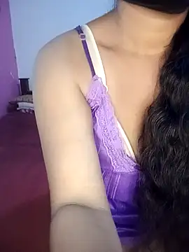 roundbunny online show from April 3, 2:29 am