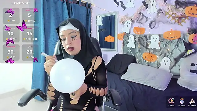 Snapshot of AliaAsad chatting on October 27, 12:50 pm AliaAsad online show from October 27, 12:50 pm