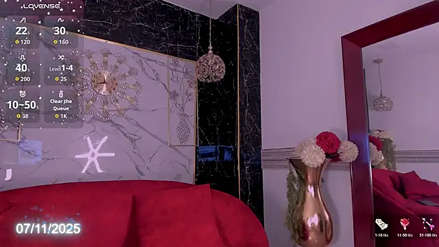 Keila Mendoza online show from November 8, 5:44 am