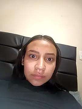 Snapshot of emma_ambar chatting on September 18, 4:32 pm emma ambar online show from September 18, 4:32 pm