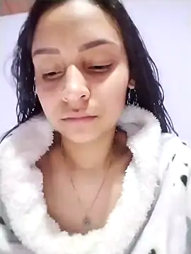 Snapshot of emma_ambar chatting on January 23, 2:12 am emma ambar online show from January 23, 2:12 am