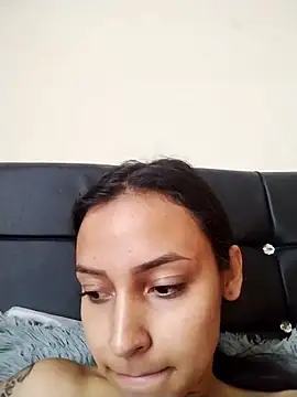 Snapshot of emma_ambar chatting on October 8, 5:02 pm emma ambar online show from October 8, 5:02 pm