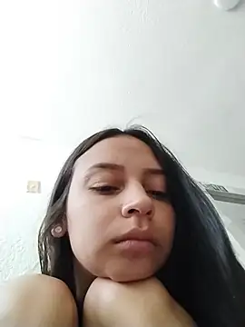 Snapshot of emma_ambar chatting on December 17, 6:24 pm emma ambar online show from December 17, 6:24 pm