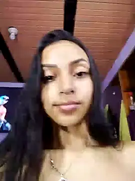 Snapshot of emma_ambar chatting on March 13, 4:05 am emma ambar online show from March 13, 4:05 am