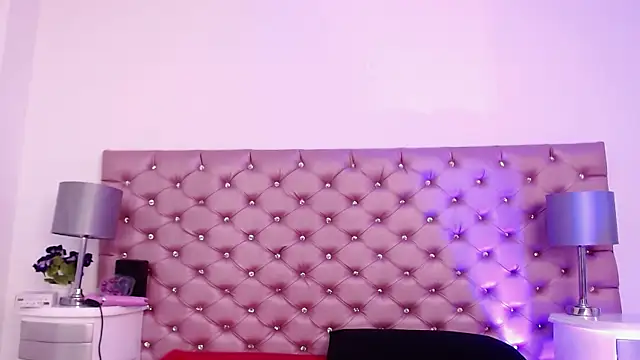 Snapshot of Angie99_gh chatting on February 25, 4:14 am Angie99 gh online show from February 25, 4:14 am