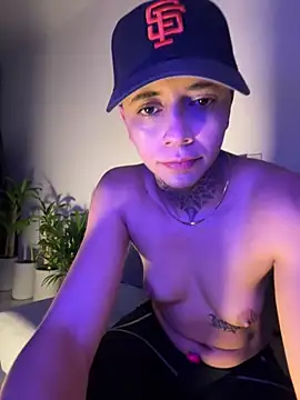  PhillipBrown online show from February 4, 11:38 am