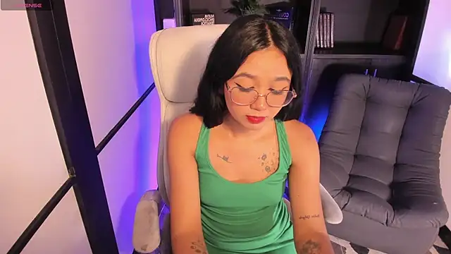 Snapshot of LilahAsh chatting on January 7, 3:54 pm LilahAsh online show from January 7, 3:54 pm