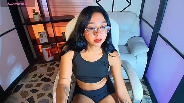 Snapshot of LilahAsh chatting on January 22, 7:03 pm LilahAsh online show from January 22, 7:03 pm