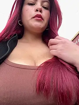 lia moon77 online show from February 5, 7:31 pm