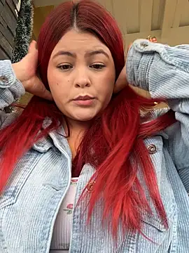 Snapshot of lia_moon77 chatting on November 27, 7:47 pm lia moon77 online show from November 27, 7:47 pm