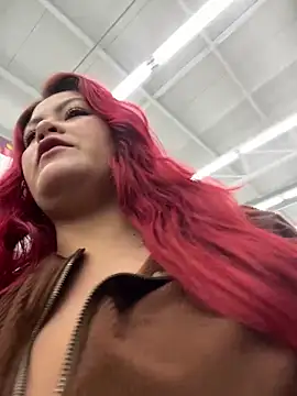 Snapshot of lia_moon77 chatting on December 16, 6:45 pm lia moon77 online show from December 16, 6:45 pm