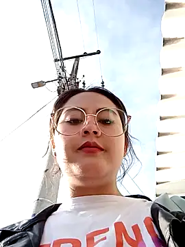 Snapshot of lara_moon25 chatting on January 13, 9:20 pm lara moon25 online show from January 13, 9:20 pm