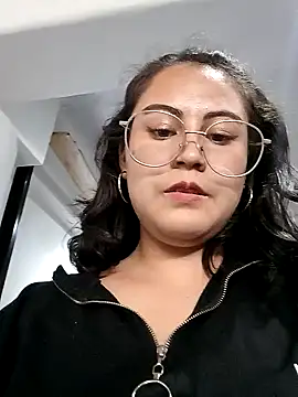 Snapshot of lara_moon25 chatting on December 16, 8:48 pm lara moon25 online show from December 16, 8:48 pm