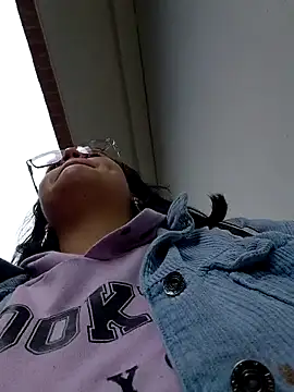 lara moon25 online show from November 30, 6:30 pm