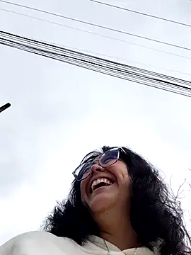 lara moon25 online show from November 13, 6:45 pm