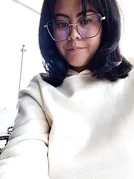 lara moon25 online show from November 4, 8:12 pm