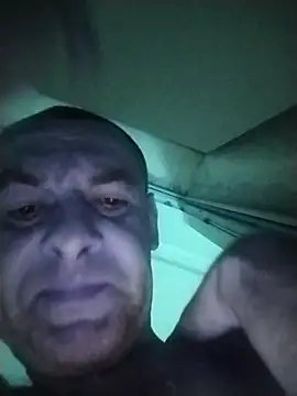 Snapshot of Andrzej-M chatting on September 23, 12:39 am Andrzej-M online show from September 23, 12:39 am