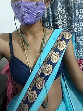 Snapshot of Miakhalifatamil chatting on February 6, 9:28 pm Miakhalifatamil online show from February 6, 9:28 pm