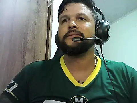 tupapito00 online show from March 18, 6:38 am