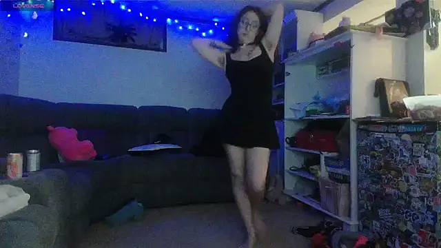 NovaLove2002 online show from November 11, 3:56 am