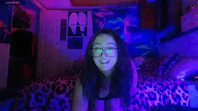 NovaLove2002 online show from November 12, 2:48 am