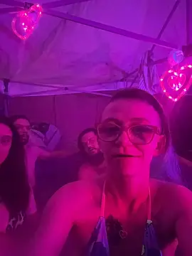 NovaLove2002 online show from February 9, 4:43 am