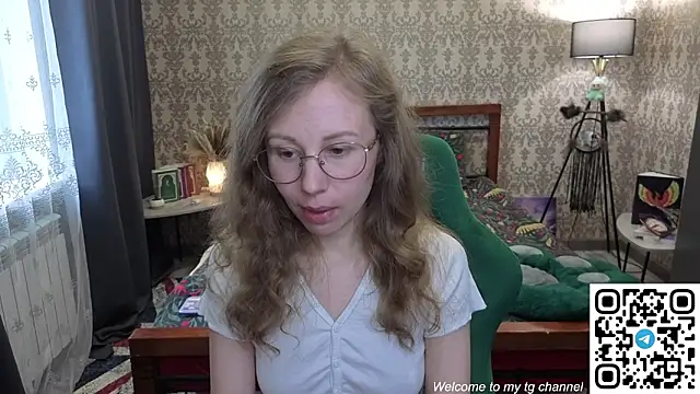 Lill Mary online show from May 21, 2:09 am