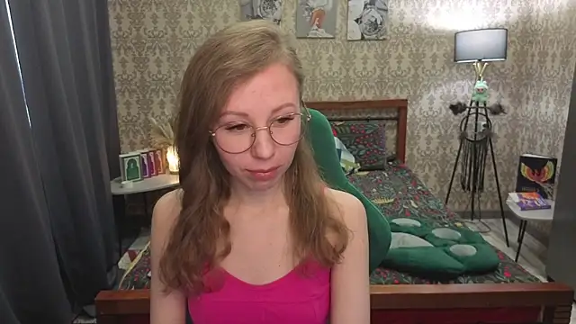 Lill Mary online show from March 28, 2:34 am