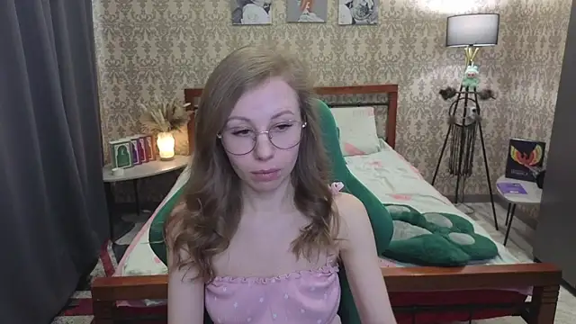 Lill Mary online show from March 31, 4:36 am