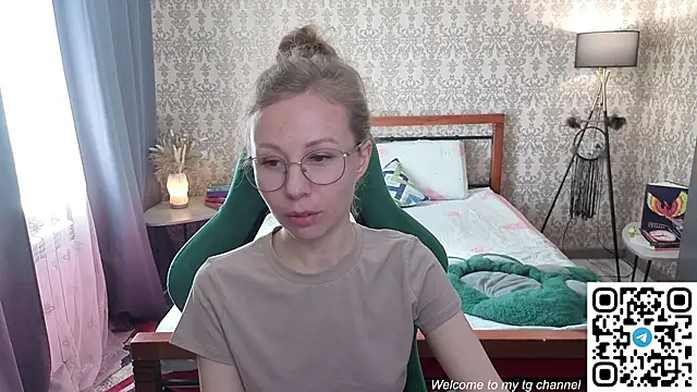 Lill Mary online show from May 28, 3:14 am