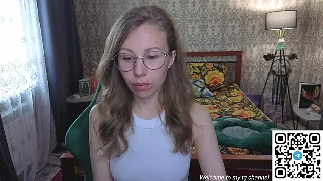 Lill Mary online show from May 3, 4:39 am