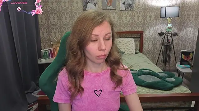 Lill Mary online show from March 6, 3:45 am