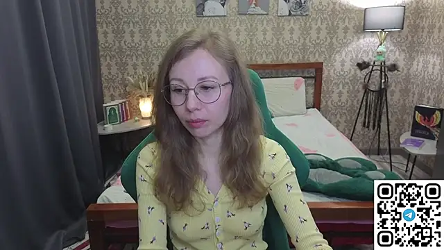 Lill Mary online show from April 12, 2:04 am