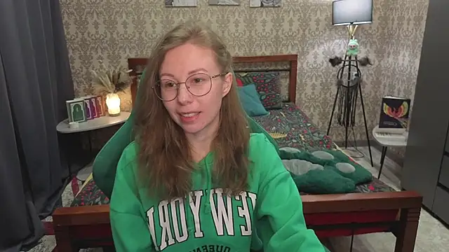 Lill Mary online show from March 26, 2:43 am