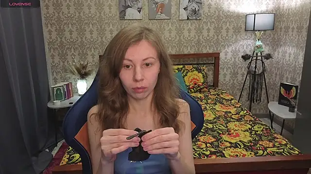 Lill Mary online show from February 7, 1:35 am