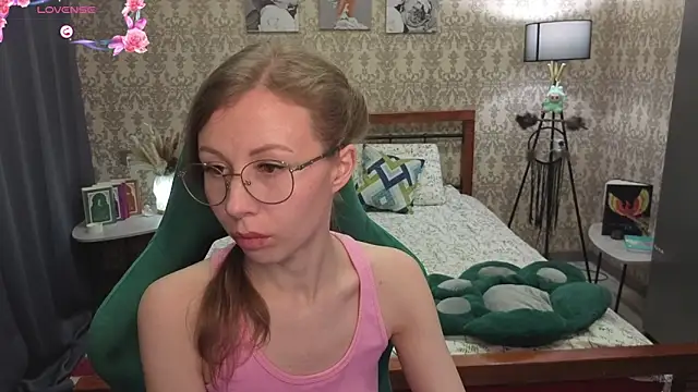 Lill Mary online show from February 19, 3:14 am