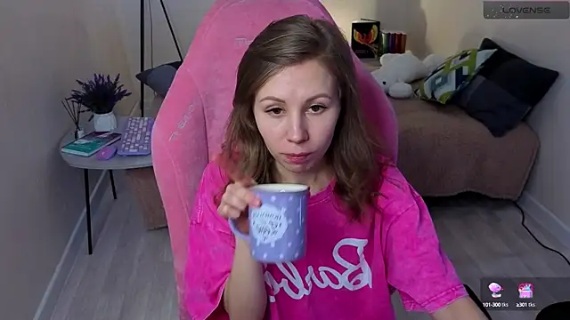 Snapshot of Lill_Mary chatting on February 28, 7:37 am Lill Mary online show from February 28, 7:37 am