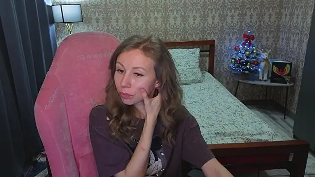 Lill Mary online show from December 22, 3:39 am