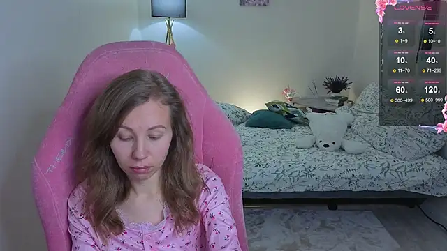 Snapshot of Lill_Mary chatting on September 19, 12:58 am Lill Mary online show from September 19, 12:58 am