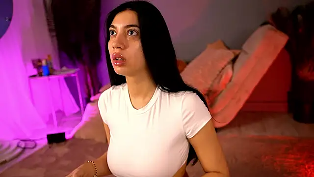 BetsyGonzale online show from February 7, 4:20 am