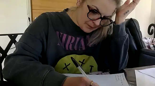 Snapshot of vanillesoumise chatting on March 18, 8:39 am vanillesoumise online show from March 18, 8:39 am