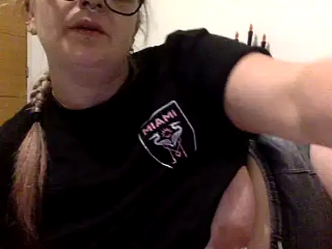 Snapshot of vanillesoumise chatting on January 22, 3:07 pm vanillesoumise online show from January 22, 3:07 pm