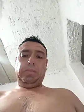 Snapshot of strip_1212 chatting on January 11, 12:06 am strip 1212 online show from January 11, 12:06 am